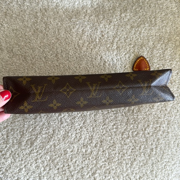 Louis Vuitton pouch - Picture 5 of 14
